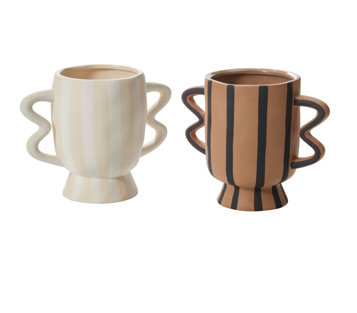 Akimbo Footed Pot
